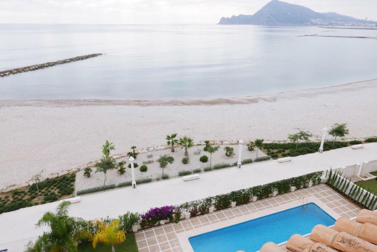 알테아 Atico-Loft Frente Al Mar Con Piscina Y Parking 아파트 외부 사진